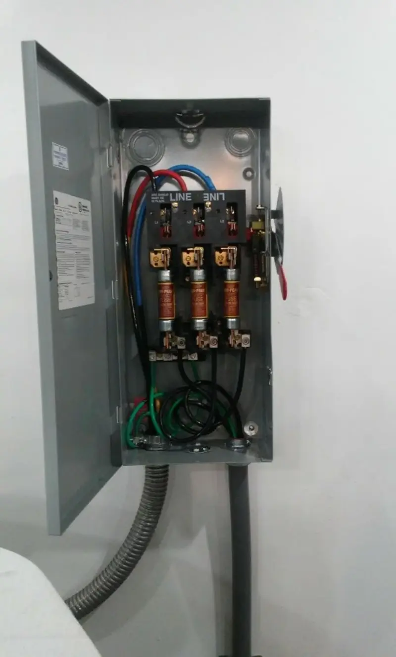 Three-phase disconnect switch installed for Smoke Detector Installation in Lafayette